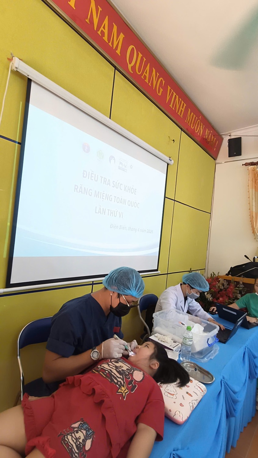 HOẠT ĐỘNG KHÁM SỨC KHỎE RĂNG MIỆNG CỦA BÁC SĨ BỆNH VIỆN RĂNG HÀM MẶT TRUNG ƯƠNG ĐỐI VỚI TRƯỜNG MẦM NON HOA MƠ